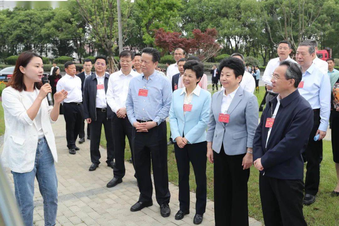 色窝窝免费一区二区三区:07-15-20-34-35-42B:20,色窝窝免费一区二区三区,探索数字时代的娱乐新境界(07-15-20-34-35-42B)