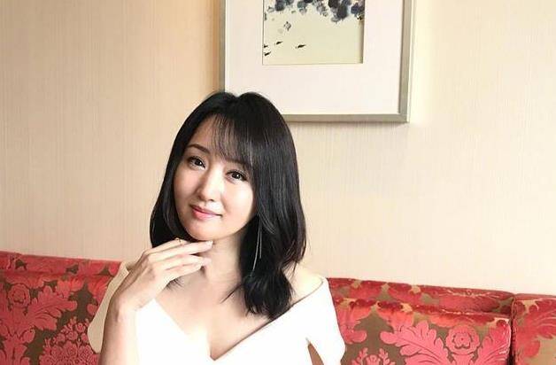 人妻无码不卡中文字幕系列:06-09-19-23-42-44N:43,关于人妻无码不卡中文字幕系列的深度探讨