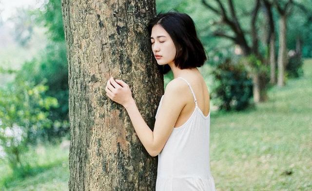 人妻无码视频一区二区三区:11-17-27-28-32-47N:24,色情内容是不合法的,违反我国相关的法律法规。我们应该遵守法律和道德准则,远离色情内容。如果您有其他有益身心的娱乐需求,可以寻找一些正规的平台或文化活动,例如观看电影、参加体育运动,以丰富您的生活。