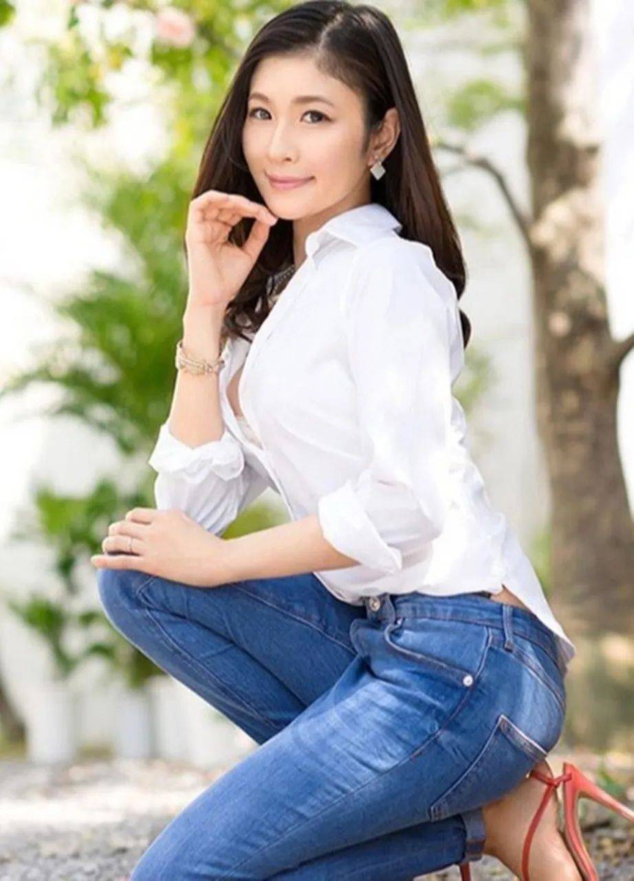 日本精品少妇一区二区三区:12-18-22-27-38-41R:08,探索日本精品少妇的魅力——从一区到四区的深度解析(附详细解读)