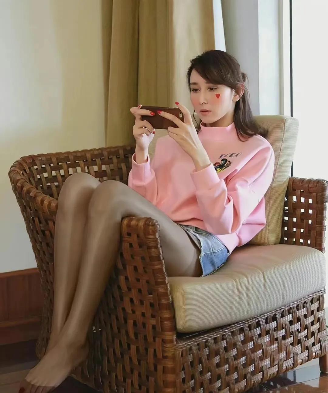 丝袜一区二区三区在线播放:07-10-18-20-24-38Y:38,探索丝袜的魅力,一区、二区与三区的在线播放之旅