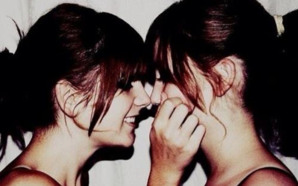 女同性另类一区二区三区视频:06-15-18-27-33-39P:02,关于女同性另类一区二区三区视频的探索与理解