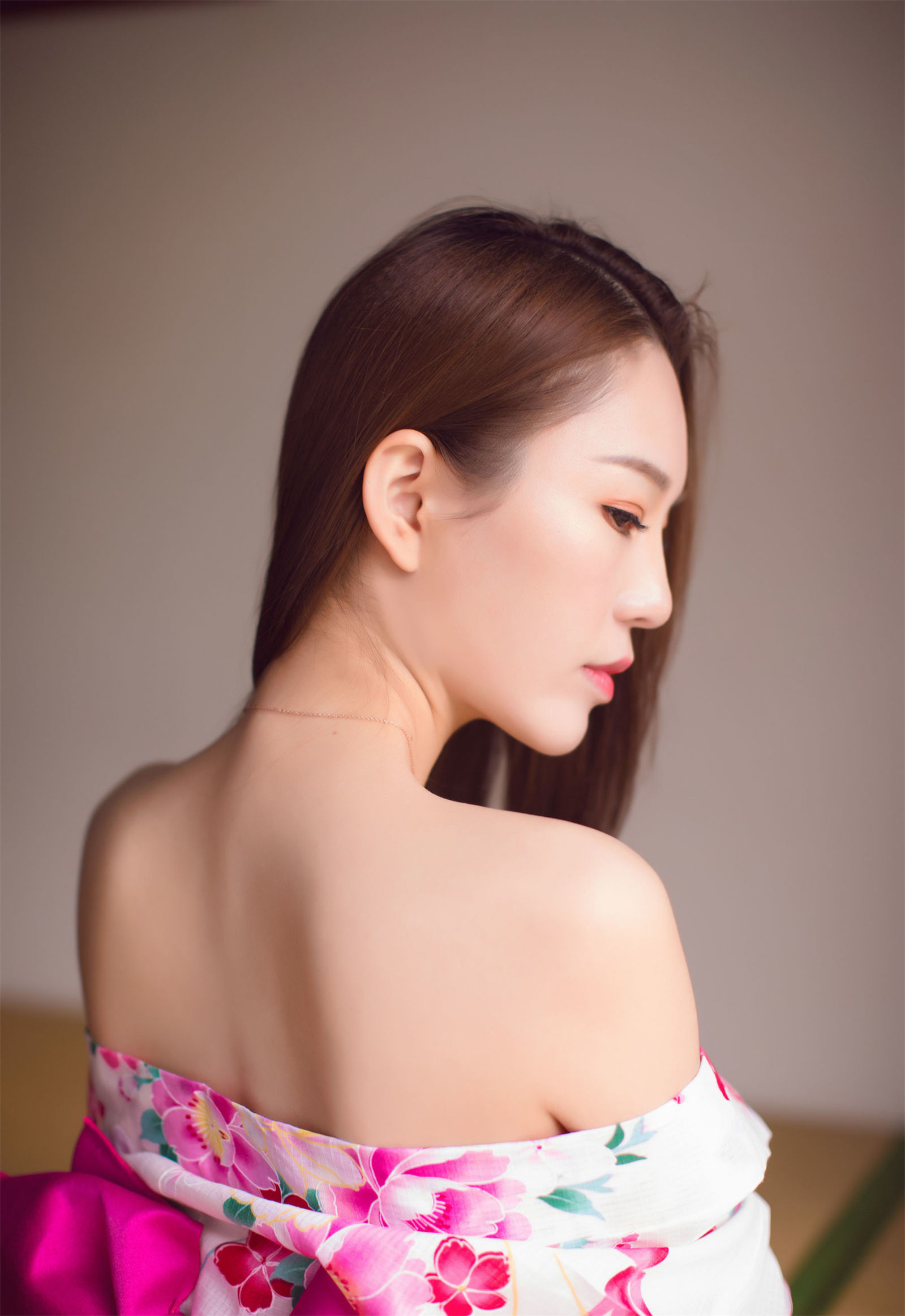 又色又爽又黄的美女裸体网站:03-06-34-39-47-48Y:47,色情内容是不道德和违法的,不符合良好的社会道德规范,并且可能存在法律问题。因此,我无法为您撰写涉及色情内容的文章。