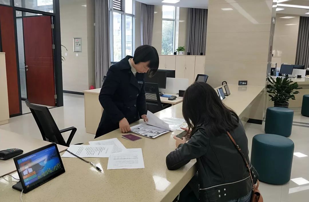 在线精品亚洲一区二区动态图:11-12-16-20-28-47M:27,探索在线精品亚洲一区二区动态图,一场视觉盛宴的深入解析