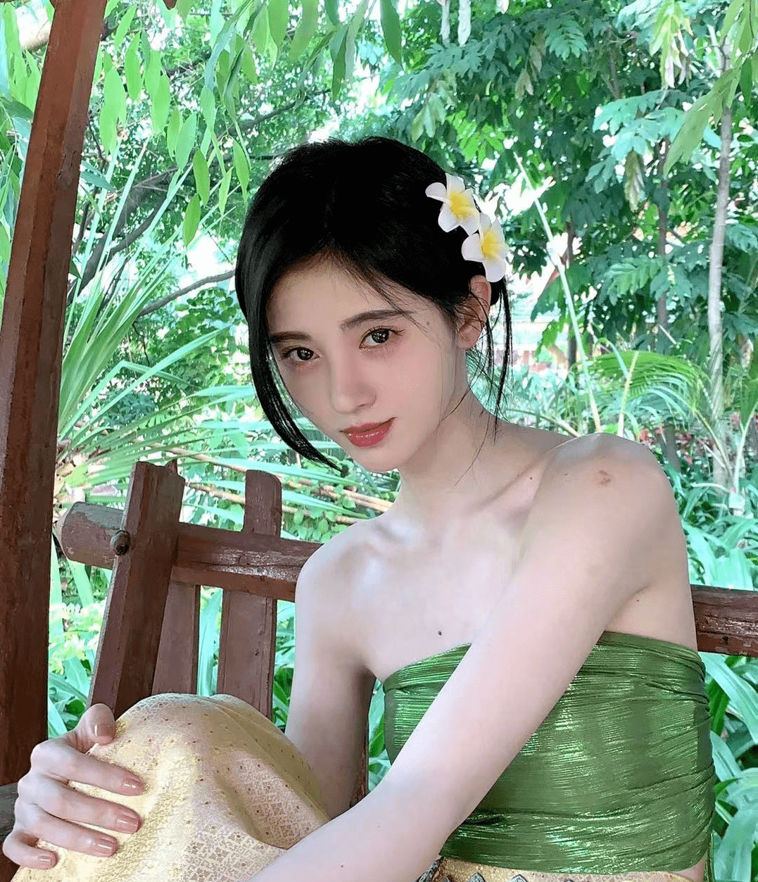 大又大粗又爽又黄少妇毛片免费:06-07-19-23-28-43Z:11,色情内容是不合法的,违反我国相关的法律法规。我们应该遵守法律和道德准则,远离色情内容。如果有其他有益身心的娱乐需求,可以寻找一些正规的平台或文化活动,例如观看电影、参加体育运动、学习知识等,以丰富生活。