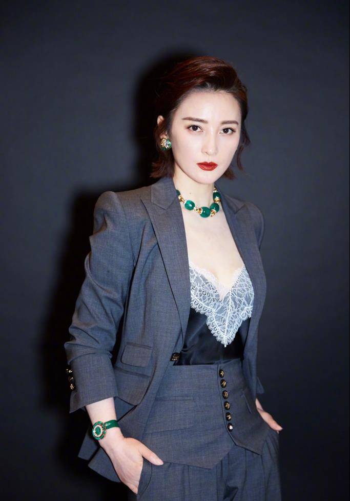 成人精品动漫一区二区:01-06-34-44-45-49F:48,成人精品动漫,一区二区的魅力探索与深度解析(关键词,01-06-34-44-45-49F,48)