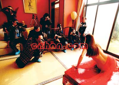 国模无码人体一区二区:01-11-12-18-24-33M:11,探索国模无码人体摄影的不同区域与分类