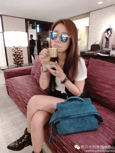 色偷偷AV老熟女:20-21-26-35-40-41W:30,色偷偷AV老熟女,岁月赋予的魅力与故事