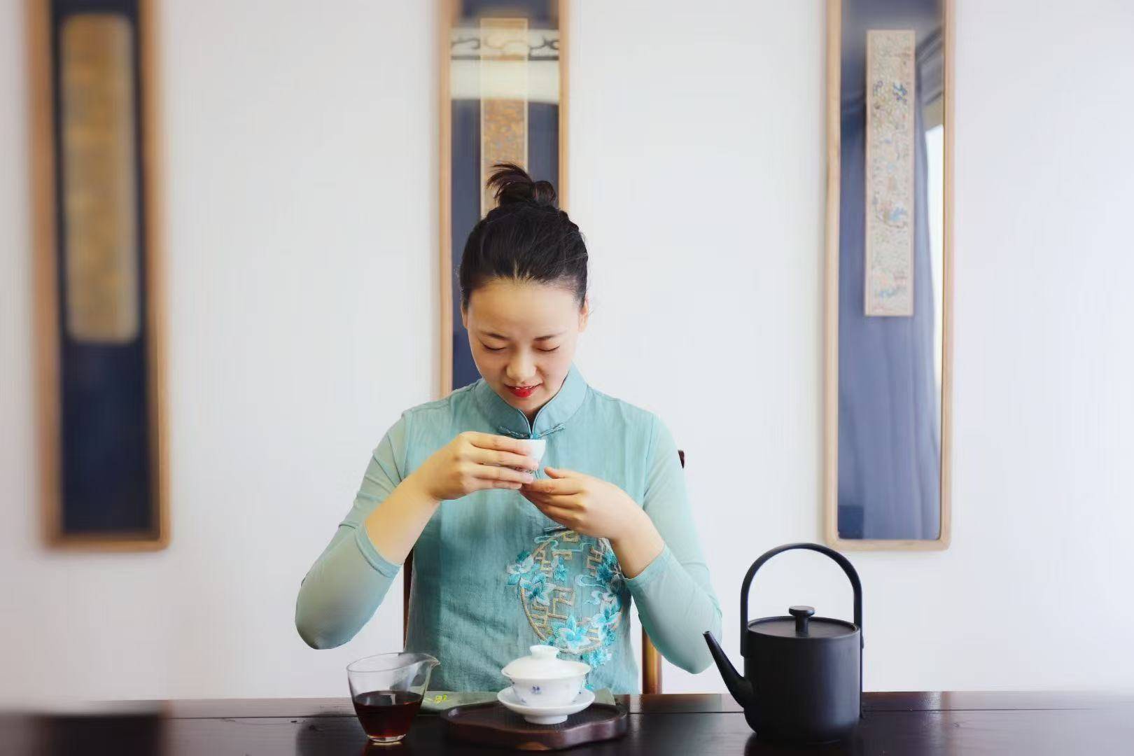 亚洲AV首页在线观看:07-08-15-18-32-34D:22,探索亚洲AV文化,在线观看的魅力与深思