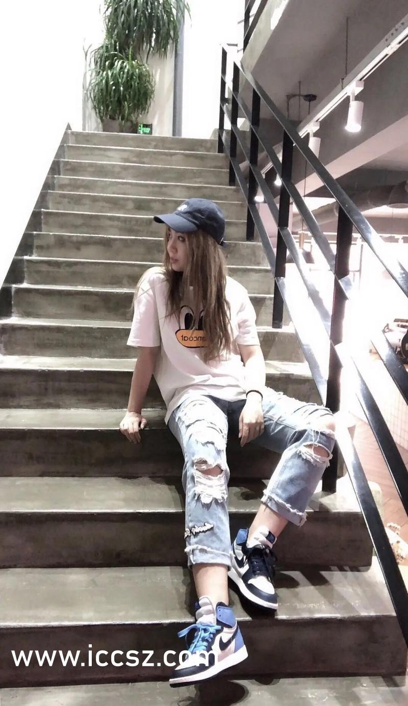 国产美女牲交视频:06-07-21-27-30-39A:19,国产美女牲交视频,探索真实与美的交汇