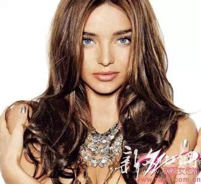 亚洲人成在线影院:04-28-29-31-40-47F:47,亚洲人成在线影院的独特魅力,探索特定日期的精彩瞬间与独特内容(关键词,04-28-29-31-40-47F,47)