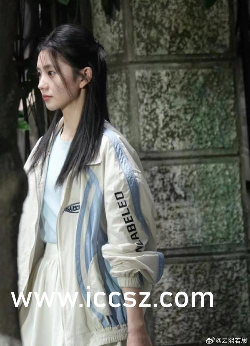 国产白嫩美女在线观看:02-05-15-20-32-37W:27,关于国产白嫩美女在线观看的一些思考