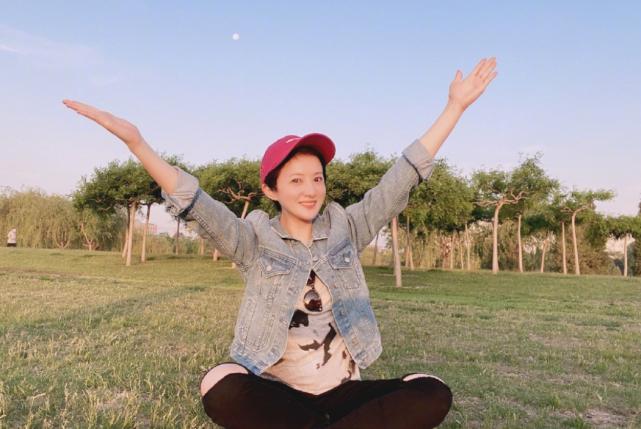 青青小草国产在线播放:01-23-24-27-41-44M:07,青青小草的魅力时光,国产影视的在线播放新篇章