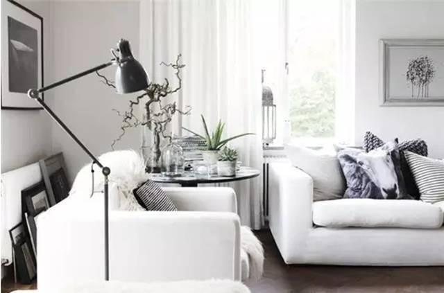 亚洲欧美精品午睡沙发:02-07-26-29-40-45Y：24,亚洲欧美精品午睡沙发，时尚舒适的休憩之选（文章）