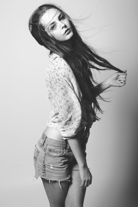 亚洲愉拍自拍欧美精品:01-11-14-31-32-48R:06,亚洲愉拍与欧美自拍精品,探索不同文化背景下的影像艺术