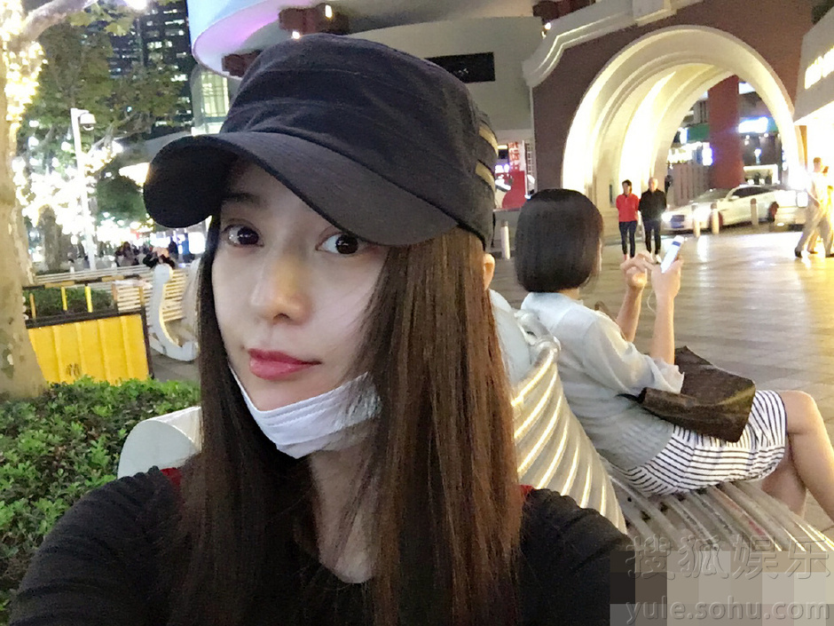 自拍偷区亚洲综合激情:06-07-19-23-28-43Z:11,自拍偷区亚洲综合激情,探索数字时代的私密与公开交织之美