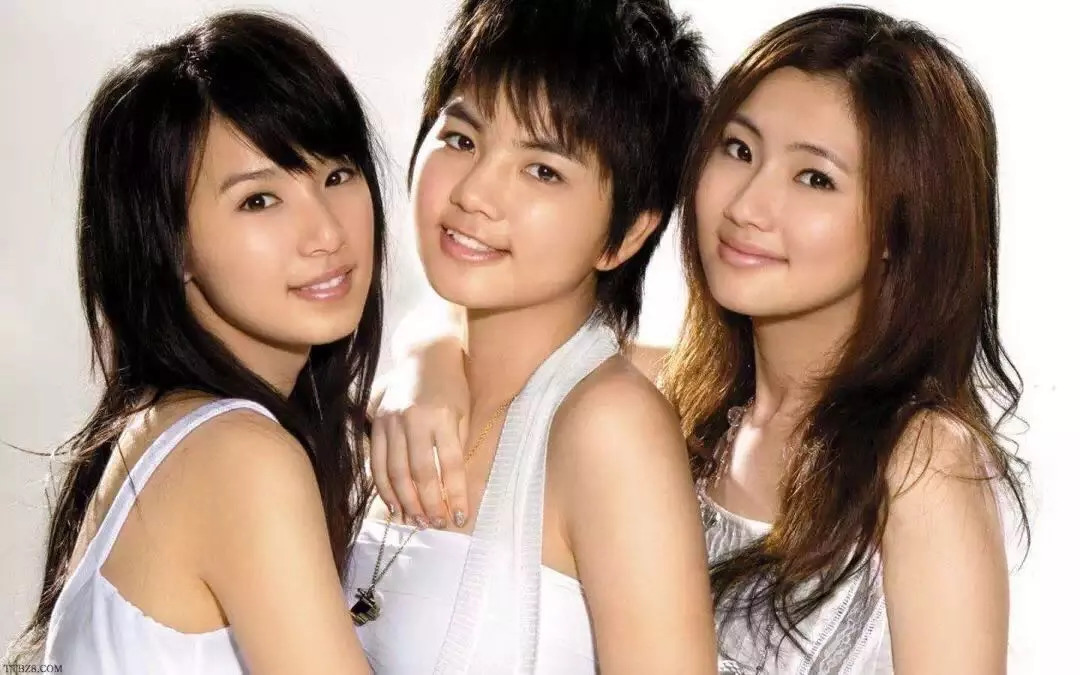 经典国产乱子伦精品视频:04-09-15-19-35-49P:32,经典国产乱子伦精品视频,回溯那些令人心动的瞬间(04-09年精选)