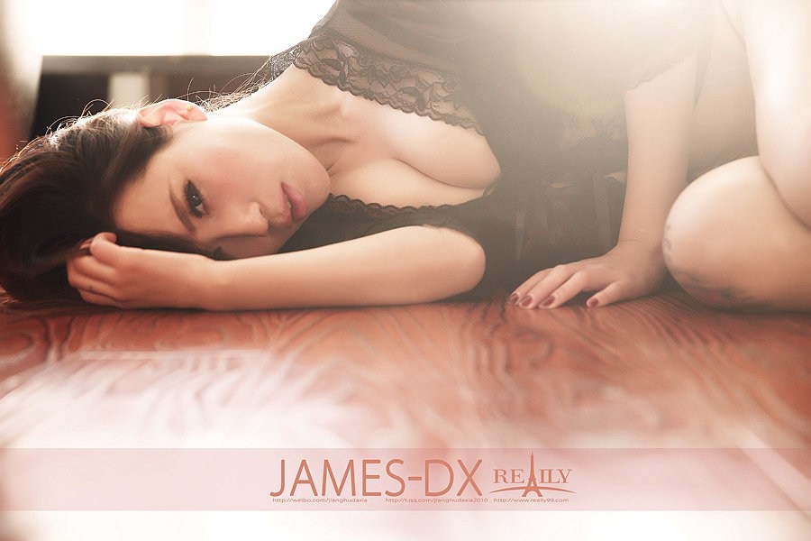 色噜噜狠狠成人中文综合:01-18-26-28-30-49V:12,色噜噜狠狠成人中文综合,探索边缘与深度的独特魅力