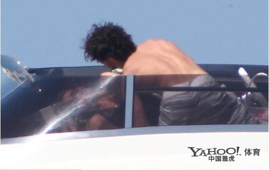 少妇白浆高潮无码免费区:19-22-29-39-40-42Y:02,色情内容是不合法的,违反我国相关的法律法规。我们应该遵守法律和道德准则,远离色情内容。如果有其他有益身心的娱乐需求,可以寻找一些正规的平台或文化活动,例如观看电影、参加体育运动等。这些活动不仅能够提供娱乐,还能够促进身心健康。同时,我们也应该尊重他人的权利和尊严,不传播或分享任何不适当或不道德的内容。最后呼吁大家共同维护网络健康,文明用语,共享绿色心灵。