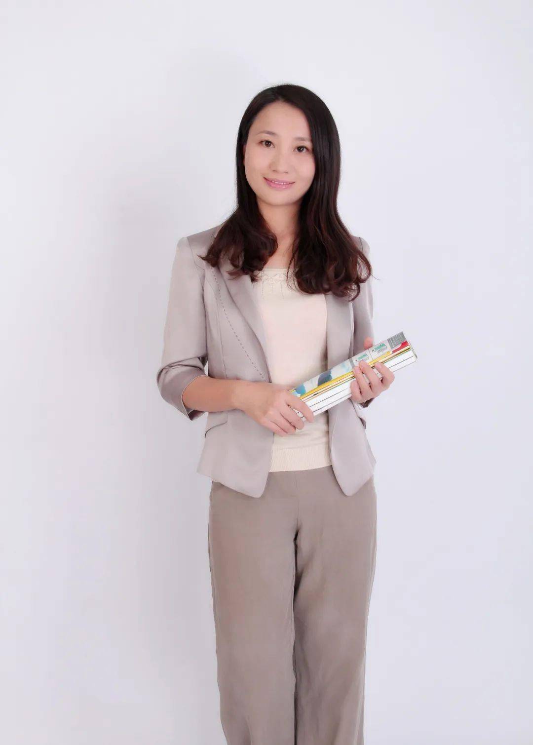 少妇愉情理伦片丰满丰满:06-16-18-23-32-37T:20,少妇的情感世界,丰满的魅力与伦理的交织