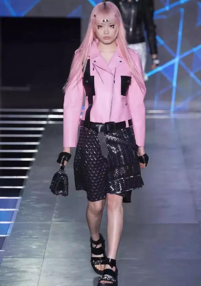 亚洲熟妇无码另类久久久:01-23-24-27-41-44M:07,亚洲熟妇的多元魅力,探索无码另类文化中的深层内涵(01-23-24-27-41-44M)