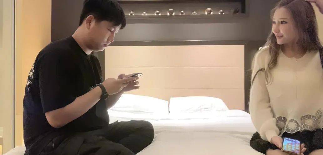 国产精品爆乳奶水无码视频:03-05-13-28-35-38V:17,国产精品爆乳奶水无码视频,探索真实与艺术的边界