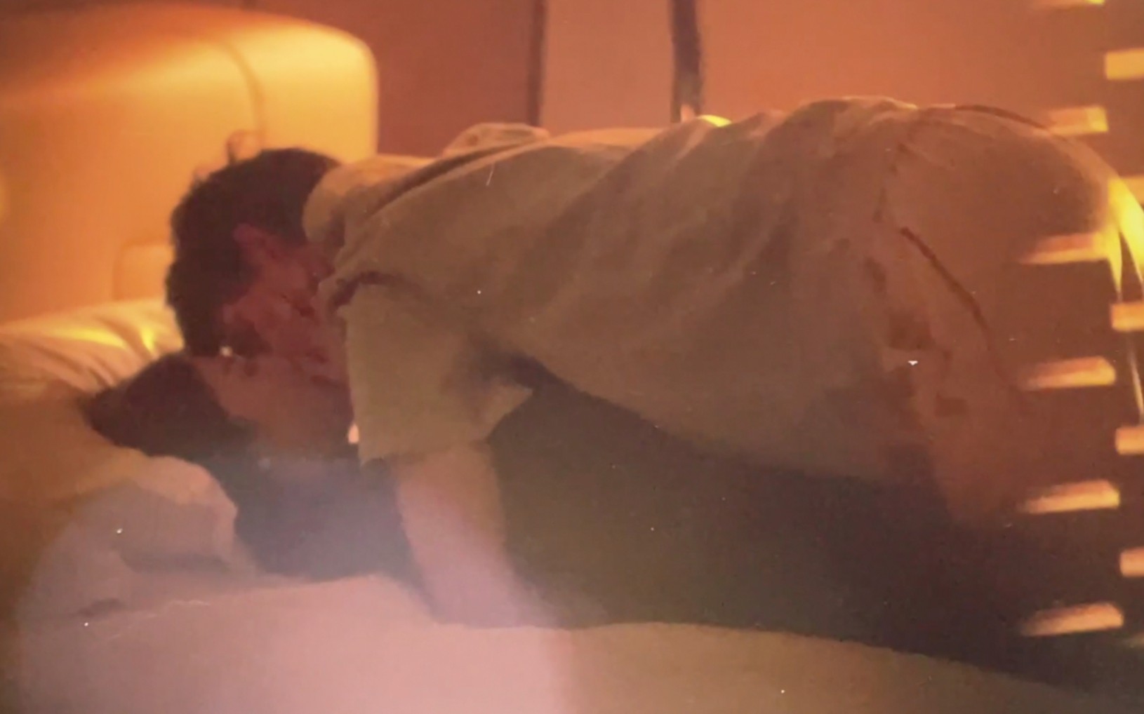 国产精品情侣呻吟对白视频:03-18-19-31-44-49R:35,国产精品情侣呻吟对白视频,探索真实情感的私密空间