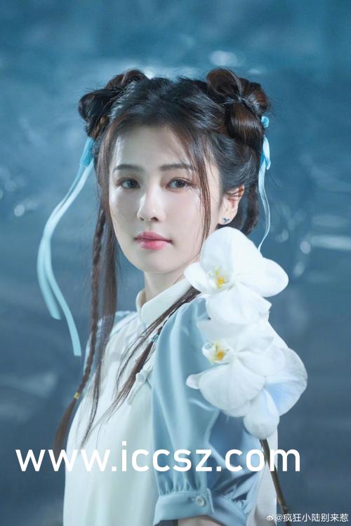 亚洲欧美在线制服丝袜国产:14-27-31-33-36-46P:11,探索亚洲与欧美在线制服丝袜文化的交汇,国产时尚的魅力之旅