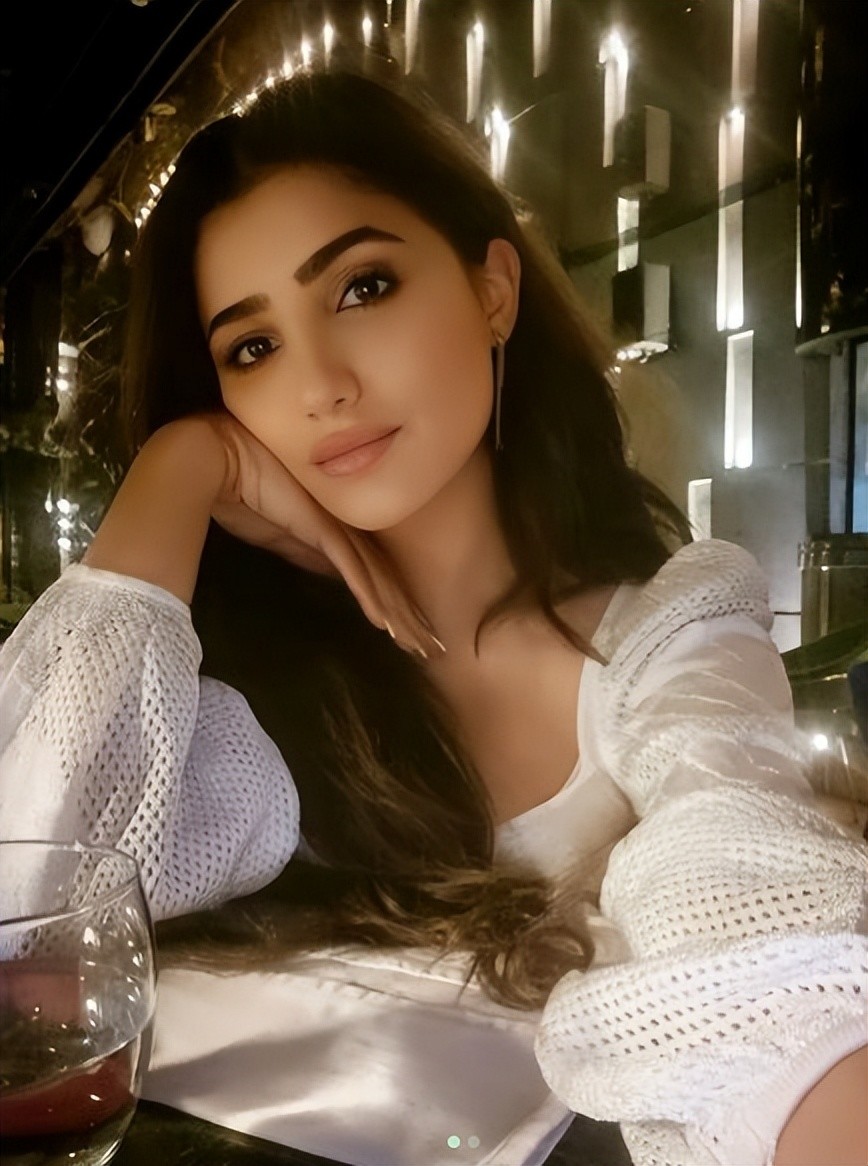 亚洲人成亚洲人成在线观看:02-12-14-19-22-34D:18,亚洲人的故事,在线观看与多元文化的交融