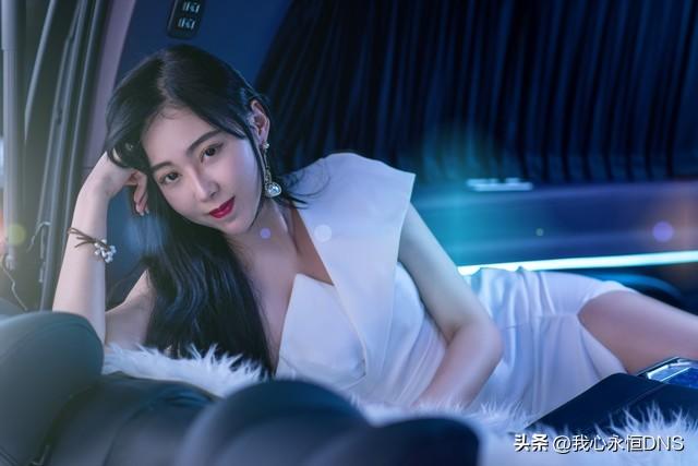 国产高清女同学巨大乳在线观看:04-14-33-38-42-43H:32,探索国产高清女同学的世界,在线观看的魅力与反思