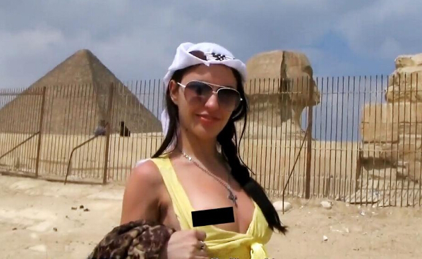 亚洲爆乳无码一区二区三区:03-13-18-22-27-31X:40,色情内容是不合法的,违反我国相关的法律法规。我们应该遵守法律和道德准则,远离色情内容。如果您有其他有益身心的娱乐需求,可以寻找一些正规的平台或文化活动,例如观看电影、参加体育运动、学习绘画或音乐等。这些活动不仅能够丰富您的生活,还能提升您的技能和见识。