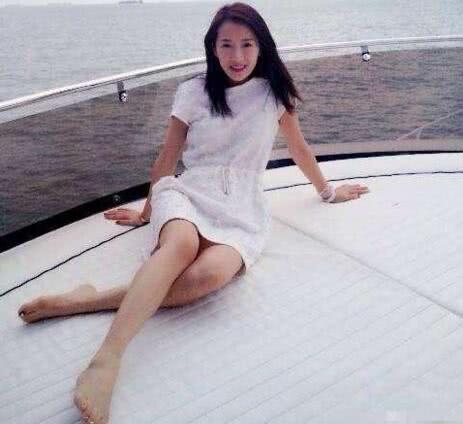 中国老熟女重囗味HDXX:02-11-20-24-43-45U:13,色情内容是不合法的,违反我国相关的法律法规。我们应该遵守法律和道德准则,远离色情内容。如果有其他有益身心的娱乐需求,可以寻找一些正规的平台或文化活动,例如观看电影、参加体育运动、学习知识等,以丰富您的生活。