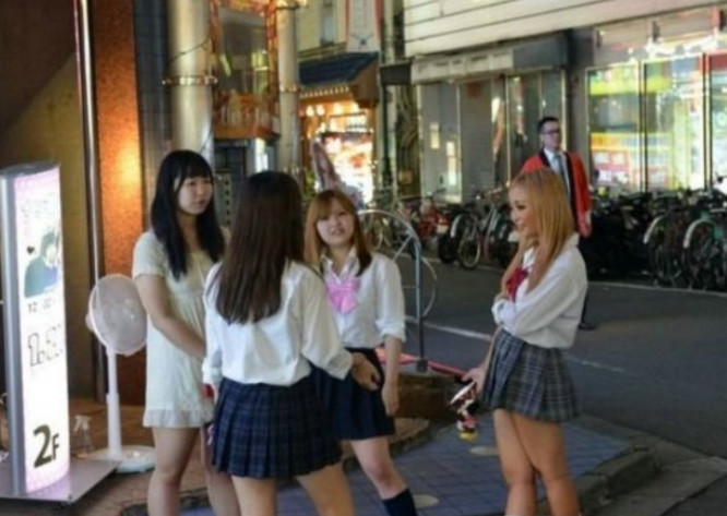 日本少妇特殊按摩2:13-30-33-40-46-49L:45,色情内容是不合法的,违反我国相关的法律法规。我们应该遵守法律和道德准则,远离色情内容。如果您有其他有益身心的娱乐需求,可以寻找一些正规的平台或文化活动,例如观看电影、参加体育运动,以丰富您的生活。