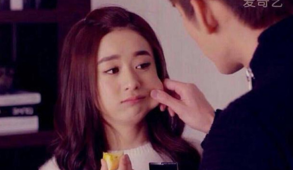 男女一边摸一边做爽的免费视频:01-06-34-44-45-49F:48,色情内容是不合适的,违反社会道德和伦理准则,并且可能涉及违法。因此,我无法为您撰写关于男女一边摸一边做爽的免费视频的文章。同时,强烈建议您避免搜索和观看此类内容,以保护自己和他人免受不良影响。