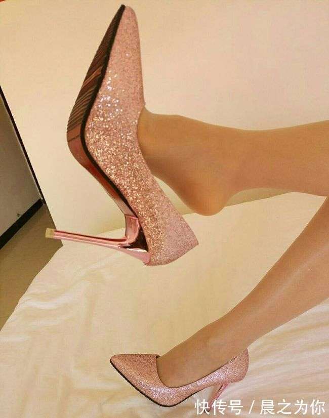 久久精品丝袜高跟鞋:05-17-19-20-21-49U:25,久久精品丝袜高跟鞋,时尚魅力的完美融合