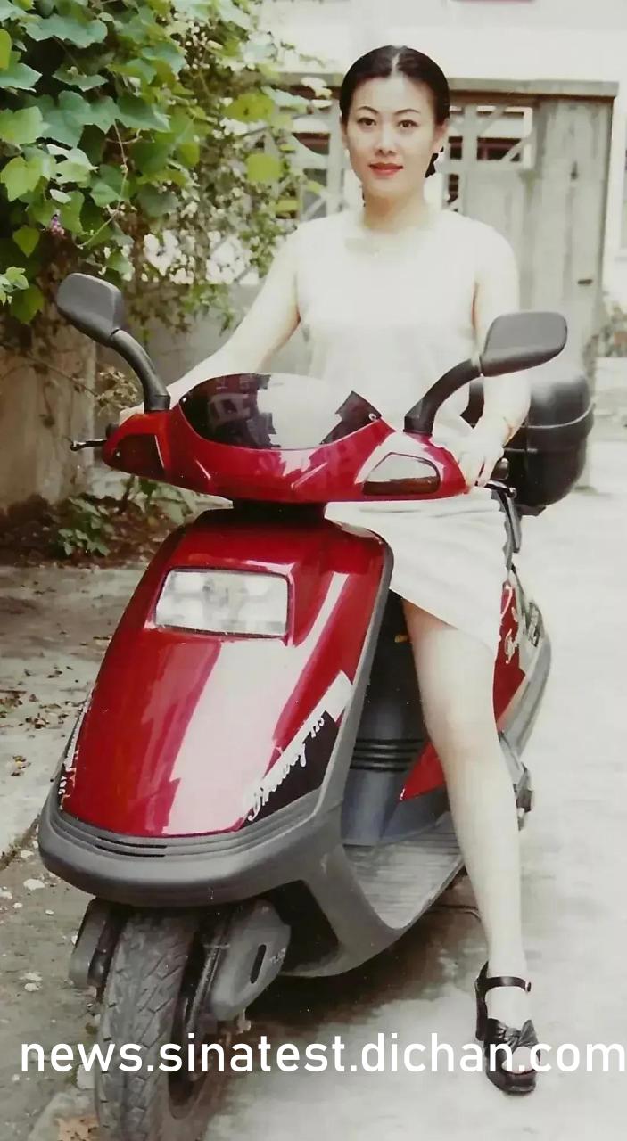 亚洲欧美丝袜精品久久中文字幕:08-11-19-40-43-49B:36,亚洲欧美丝袜精品,探索时尚与文化的交融之美