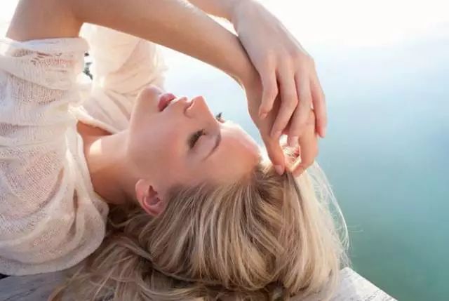 久久国产高潮流白浆免费观看:13-16-17-22-29-34Y:13,久久国产高潮流白浆免费观看,探索中国影视文化的独特魅力(年龄层次,针对年龄在13至34岁之间的年轻人)