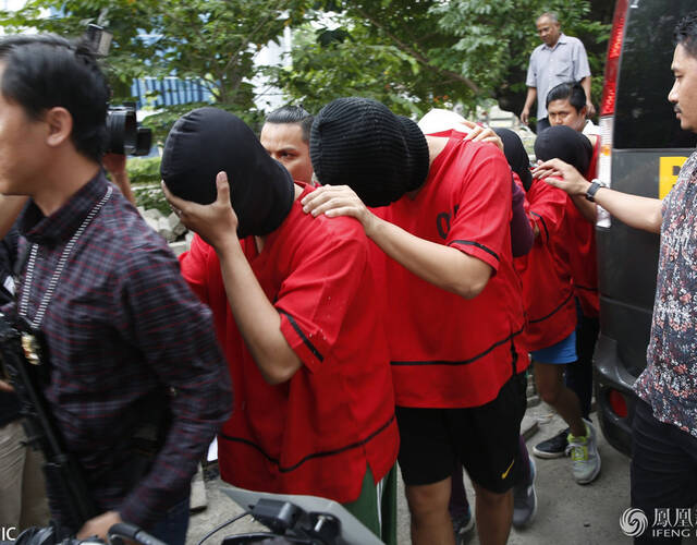 人摸人人人澡人人超碰:01-23-24-27-41-44M:07,色情内容是不合法的,违反我国相关的法律法规。我们应该遵守法律和道德准则,远离色情内容。如果有其他有益身心的娱乐需求,可以寻找一些正规的平台或文化活动,例如观看电影、参加体育运动、学习知识等,以丰富生活。以下是一篇健康、正面的文章,以人际交往为主题,希望对您有帮助。