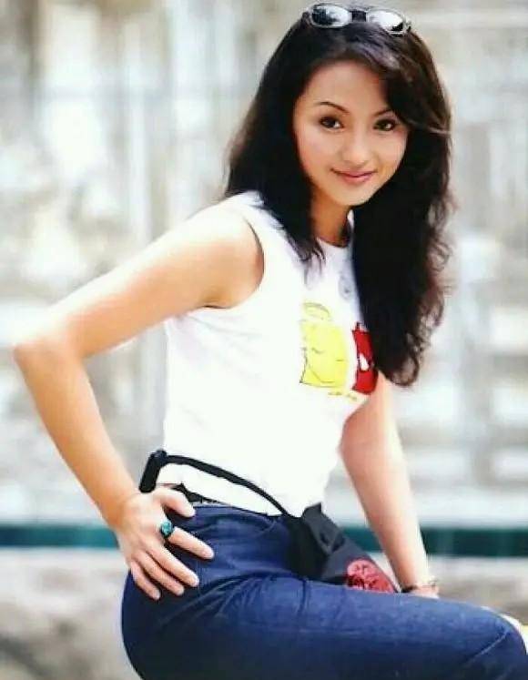 久久久精品人妻一区二区三区:01-05-06-23-27-38P:01,久久久精品人妻一区二区三区,深度探索与独特体验(01-05-06-23-27-38P篇)