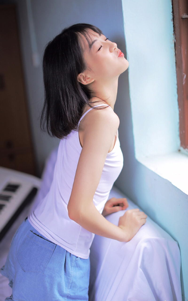 无码AV免费一区二区三区:01-18-28-43-45-47V:42,色情内容是不合法的,违反我国相关的法律法规。我们应该遵守法律和道德准则,远离色情内容。如果您有其他有益身心的娱乐需求,可以寻找一些正规的平台或文化活动,例如观看电影、参加体育运动,以丰富您的生活。