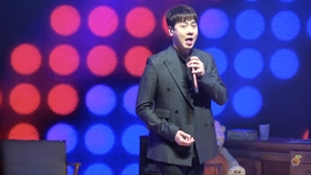 一个人看的视频www:01-02-16-29-41-47N:18,独自观影,探索关键词背后的故事