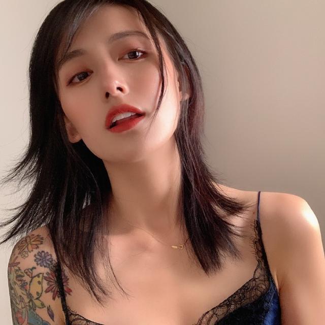 朋友销魂的人妻:09-11-20-26-27-43N:01,朋友销魂的人妻,一场错综复杂的情感纠葛