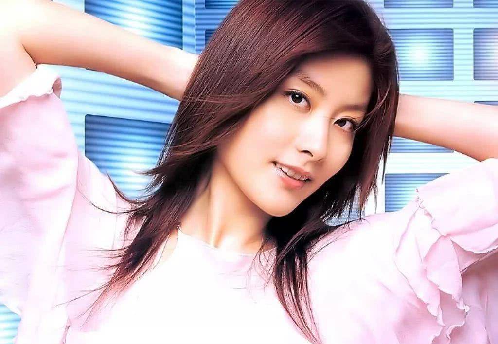 国产女人水真多18毛片18精品:09-32-36-40-42-47L:30,色情内容是不合法的,违反我国相关的法律法规。我们应该遵守法律和道德准则,远离色情内容。如果有其他有益身心的娱乐需求,可以寻找一些正规的平台或文化活动,例如观看电影、参加体育运动、学习绘画或音乐等。这些活动不仅能够丰富生活,还能提升个人技能和素质。