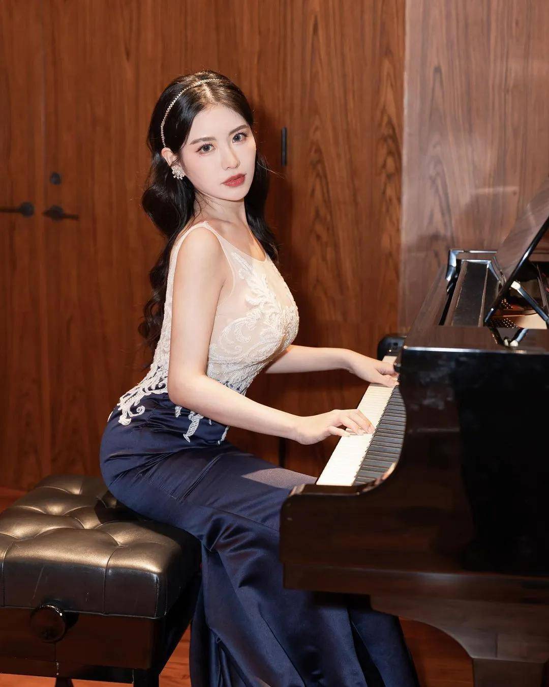 国产精品美女久久久久AV福利:01-05-06-23-27-38P:01,国产精品美女福利,探索优质内容的魅力之旅