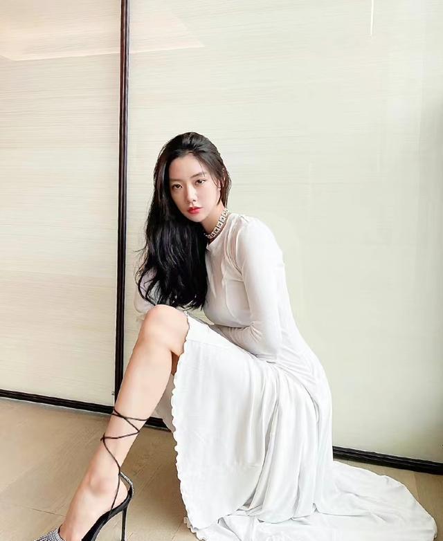 亚洲综合色婷婷在线观看:02-05-19-32-42-44R:17,亚洲综合色婷婷在线观看,探索多元文化的魅力与内涵