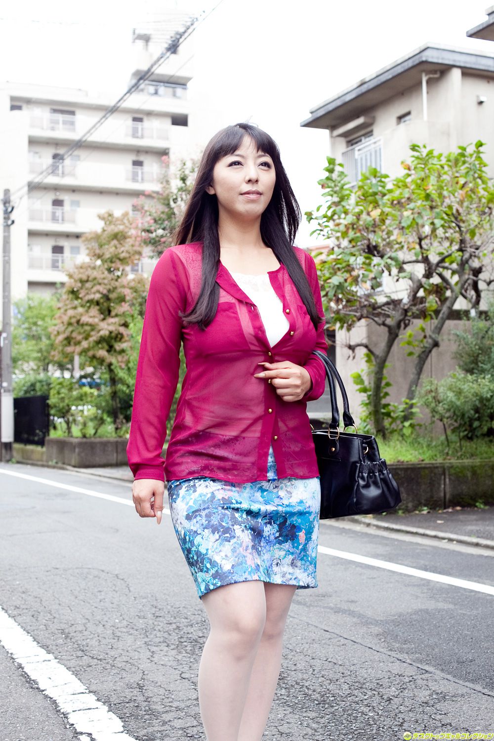 丰满人妻熟妇乱又伦精品软件:02-12-18-38-41-49H:23,丰满人妻熟妇乱又伦精品软件,探索数字时代的情感纠葛与伦理挑战