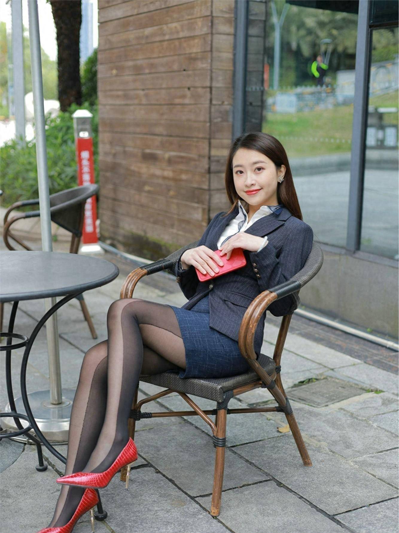 国产欧美日韩精品丝袜高跟鞋:06-13-16-39-41-48Y:07,探索国产时尚之美,丝袜、高跟鞋与多元文化交融