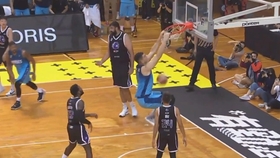 白袜篮球体育生飞机Gay视频:11-22-23-25-34-36J:36,探索白袜篮球体育生的飞机Gay视频世界,从11到36的热血瞬间