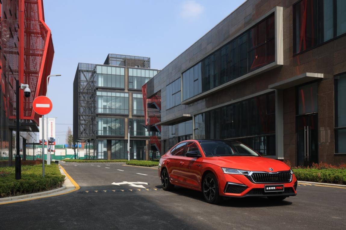 无码少妇一区二区:09-13-30-33-39-46C:45,色情内容是不合法的,违反我国相关的法律法规。我们应该遵守法律和道德准则,远离色情内容。如果您有其他有益身心的娱乐需求,可以寻找一些正规的平台或文化活动,例如观看电影、参加体育运动,以丰富您的生活。