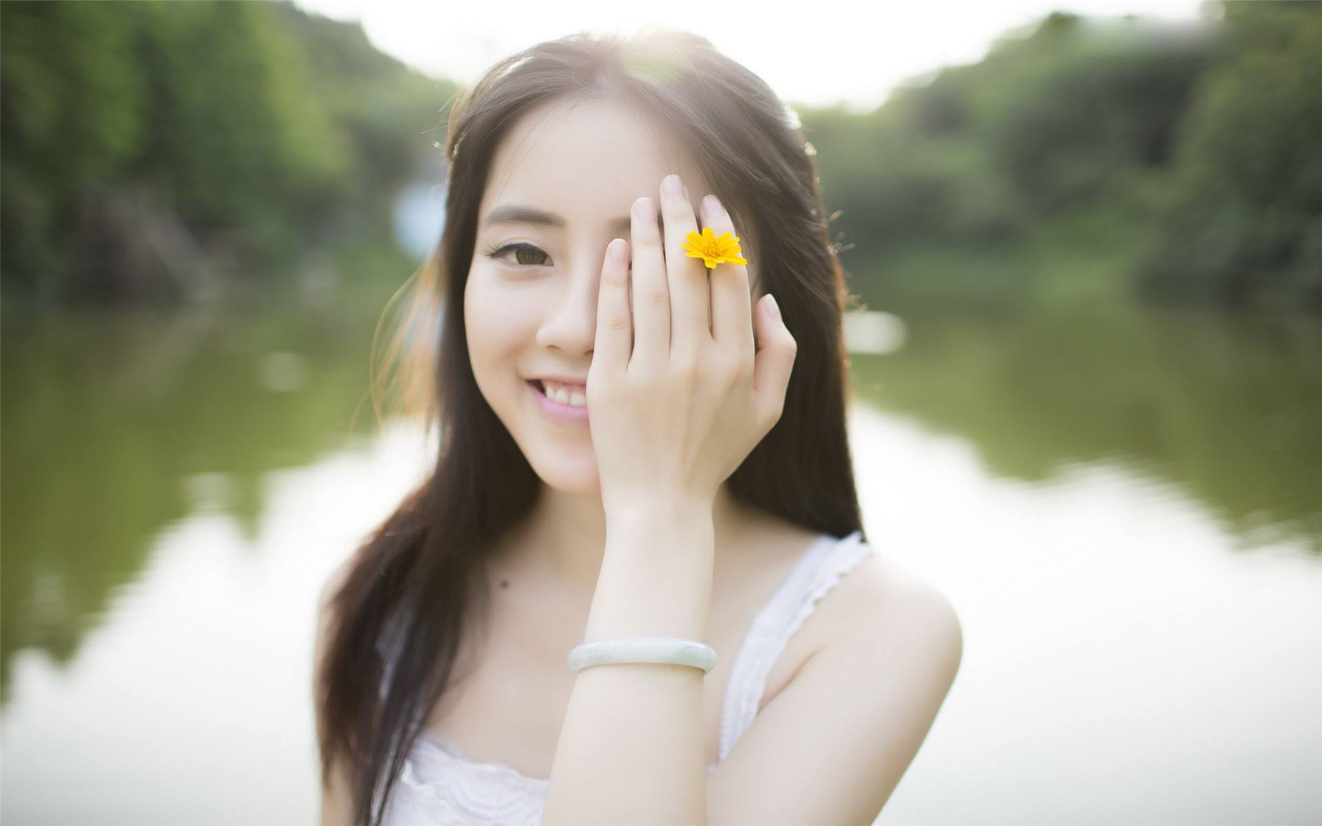 男人用嘴添女人私密视频:09-24-25-29-38-44K:44,关于男人用嘴添女人私密视频的思考与探讨,一种复杂的社会现象及其背后的观念变迁